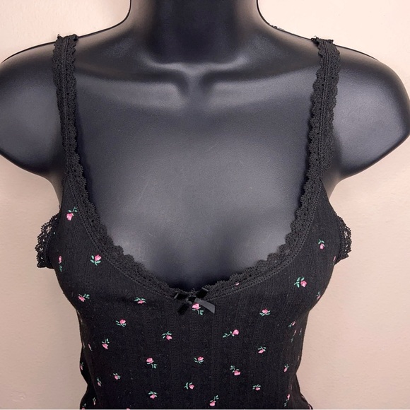 Small Divided H&M Black Floral Crop Top Tank Pink Green Ribbed Lace Trim Stretch - Picture 4 of 13